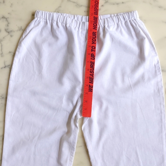 NWOT. Linen White High-Waisted Cropped Pant. - Picture 2 of 7